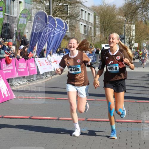 12.04.2026 - 45. Internationalen Wilhelmsburger Insellauf Strokosch-Dieckow http://msf.ph/oto/9458350 12.04.2026 11:04:45 Ziel 2664, 5792, 4059, 4489, 4686 meine-sportfotos.de