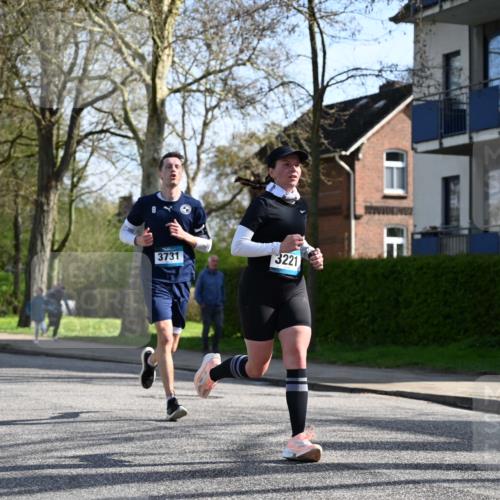 12.04.2026 - 45. Internationalen Wilhelmsburger Insellauf J. Mangold http://msf.ph/oto/9458363 12.04.2026 10:35:56 Ziel 5042, 4050, 5589, 3084, 3516, 3221, 2192, 3731, 4118, 4190, 4439, 4439, 4172, 4030, 5291, 2446, 2090, 5691 meine-sportfotos.de