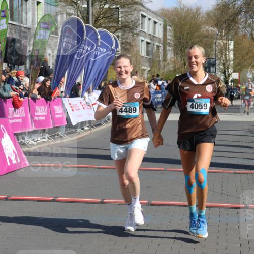 12.04.2026 - 45. Internationalen Wilhelmsburger Insellauf Strokosch-Dieckow http://msf.ph/oto/9458369 12.04.2026 11:04:45 Ziel 2664, 5792, 4059, 4489, 4686 meine-sportfotos.de
