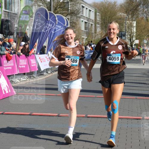 12.04.2026 - 45. Internationalen Wilhelmsburger Insellauf Strokosch-Dieckow http://msf.ph/oto/9458387 12.04.2026 11:04:45 Ziel 2664, 5792, 4059, 4489, 4686 meine-sportfotos.de
