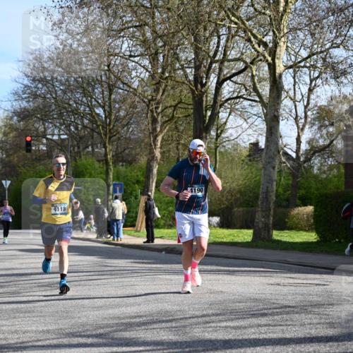 12.04.2026 - 45. Internationalen Wilhelmsburger Insellauf J. Mangold http://msf.ph/oto/9458410 12.04.2026 10:36:01 Ziel 3084, 3516, 3221, 2192, 3731, 4118, 4190, 4439, 4172, 4030, 5291, 2446, 2090, 5691, 3796, 2582 meine-sportfotos.de