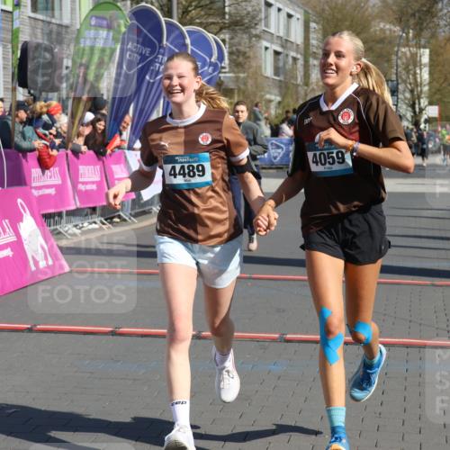 12.04.2026 - 45. Internationalen Wilhelmsburger Insellauf Strokosch-Dieckow http://msf.ph/oto/9458420 12.04.2026 11:04:46 Ziel 4059, 4489, 4686 meine-sportfotos.de