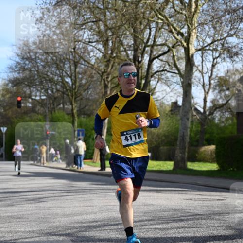 12.04.2026 - 45. Internationalen Wilhelmsburger Insellauf J. Mangold http://msf.ph/oto/9458425 12.04.2026 10:36:02 Ziel 3221, 2192, 3731, 4118, 4190, 4439, 4172, 4172, 4030, 5291, 2446, 2090, 5691, 3796, 2582, 3629, 3894 meine-sportfotos.de