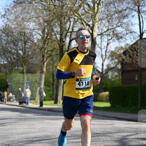 12.04.2026 - 45. Internationalen Wilhelmsburger Insellauf J. Mangold http://msf.ph/oto/9458432 12.04.2026 10:36:03 Ziel 3221, 2192, 3731, 4118, 4190, 4439, 4172, 4030, 4030, 5291, 2446, 2090, 5691, 3796, 2582, 3629, 3894 meine-sportfotos.de