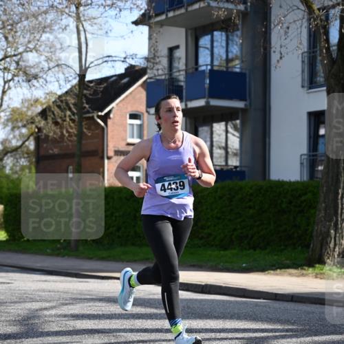 12.04.2026 - 45. Internationalen Wilhelmsburger Insellauf J. Mangold http://msf.ph/oto/9458440 12.04.2026 10:36:10 Ziel 2192, 3731, 4118, 4190, 4439, 4172, 4030, 5291, 2446, 2090, 5691, 3796, 2582, 2582, 3629, 3894, 4544, 3230 meine-sportfotos.de
