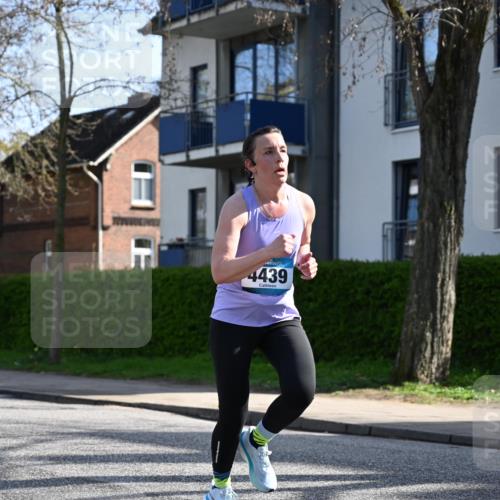 12.04.2026 - 45. Internationalen Wilhelmsburger Insellauf J. Mangold http://msf.ph/oto/9458442 12.04.2026 10:36:10 Ziel 2192, 3731, 4118, 4190, 4439, 4172, 4030, 5291, 2446, 2090, 5691, 3796, 2582, 2582, 3629, 3894, 4544, 3230 meine-sportfotos.de