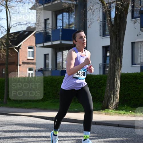 12.04.2026 - 45. Internationalen Wilhelmsburger Insellauf J. Mangold http://msf.ph/oto/9458443 12.04.2026 10:36:11 Ziel 4118, 4190, 4439, 4172, 4030, 5291, 2446, 2446, 2090, 5691, 3796, 2582, 3629, 3894, 4544, 3230 meine-sportfotos.de