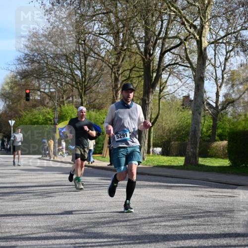 12.04.2026 - 45. Internationalen Wilhelmsburger Insellauf J. Mangold http://msf.ph/oto/9458457 12.04.2026 10:36:14 Ziel 4190, 4439, 4172, 4030, 5291, 2446, 2090, 5691, 3796, 2582, 3629, 3894, 3629, 3894, 4544, 3230, 4978 meine-sportfotos.de