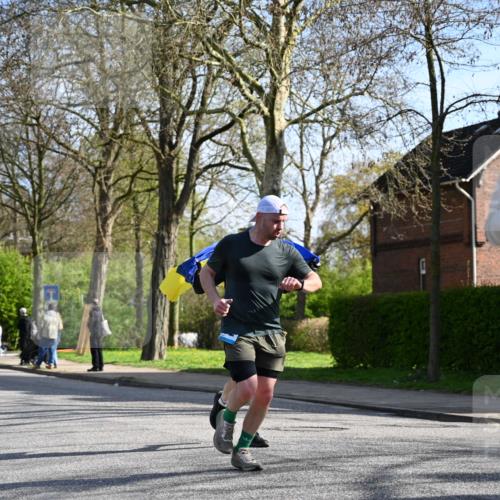 12.04.2026 - 45. Internationalen Wilhelmsburger Insellauf J. Mangold http://msf.ph/oto/9458484 12.04.2026 10:36:16 Ziel 4190, 4439, 4172, 4030, 5291, 2446, 2090, 2090, 5691, 3796, 2582, 3629, 3894, 4544, 3230, 4978 meine-sportfotos.de