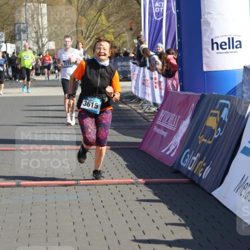 12.04.2026 - 45. Internationalen Wilhelmsburger Insellauf Strokosch-Dieckow http://msf.ph/oto/9458494 12.04.2026 11:04:56 Ziel 3615, 2211 meine-sportfotos.de