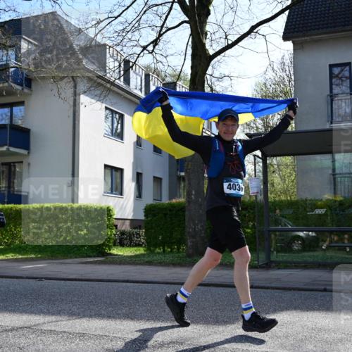 12.04.2026 - 45. Internationalen Wilhelmsburger Insellauf J. Mangold http://msf.ph/oto/9458519 12.04.2026 10:36:19 Ziel 4190, 4439, 4172, 4030, 5291, 2446, 2090, 5691, 3796, 2582, 3629, 3894, 4544, 3230, 4978, 5567 meine-sportfotos.de