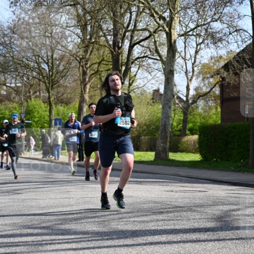 12.04.2026 - 45. Internationalen Wilhelmsburger Insellauf J. Mangold http://msf.ph/oto/9458553 12.04.2026 10:36:36 Ziel 2446, 2090, 5691, 3796, 2582, 3629, 3894, 4544, 3230, 4978, 4978, 5567, 2375, 2444, 3670, 2444, 3670, 2451, 2106, 4467, 4482 meine-sportfotos.de