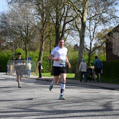 12.04.2026 - 45. Internationalen Wilhelmsburger Insellauf J. Mangold http://msf.ph/oto/9458616 12.04.2026 10:36:47 Ziel 2582, 3629, 3894, 4544, 3230, 4978, 5567, 2375, 2444, 3670, 2451, 2106, 4467, 4482, 4482, 4779, 3492, 5643, 3238 meine-sportfotos.de