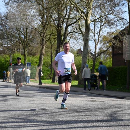 12.04.2026 - 45. Internationalen Wilhelmsburger Insellauf J. Mangold http://msf.ph/oto/9458618 12.04.2026 10:36:47 Ziel 2582, 3629, 3894, 4544, 3230, 4978, 5567, 2375, 2444, 3670, 2451, 2106, 4467, 4482, 4482, 4779, 3492, 5643, 3238 meine-sportfotos.de