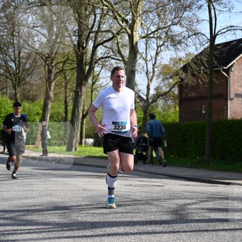12.04.2026 - 45. Internationalen Wilhelmsburger Insellauf J. Mangold http://msf.ph/oto/9458625 12.04.2026 10:36:47 Ziel 2582, 3629, 3894, 4544, 3230, 4978, 5567, 2375, 2444, 3670, 2451, 2106, 4467, 4482, 4482, 4779, 3492, 5643, 3238 meine-sportfotos.de