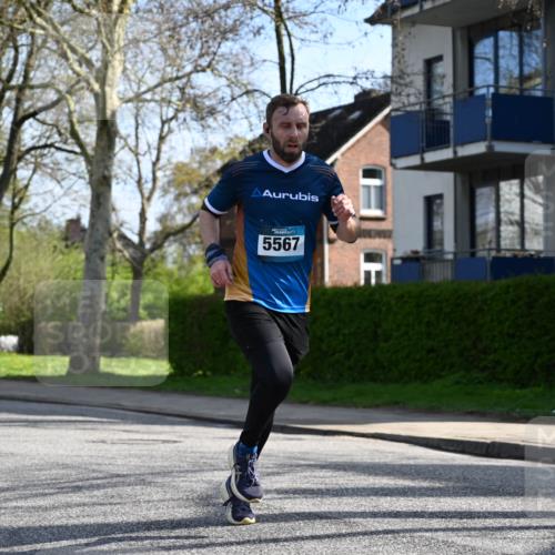12.04.2026 - 45. Internationalen Wilhelmsburger Insellauf J. Mangold http://msf.ph/oto/9458643 12.04.2026 10:37:00 Ziel 4978, 5567, 2375, 2444, 3670, 2451, 2106, 4467, 4482, 4779, 3492, 5643, 3238, 2531, 5496, 5251 meine-sportfotos.de