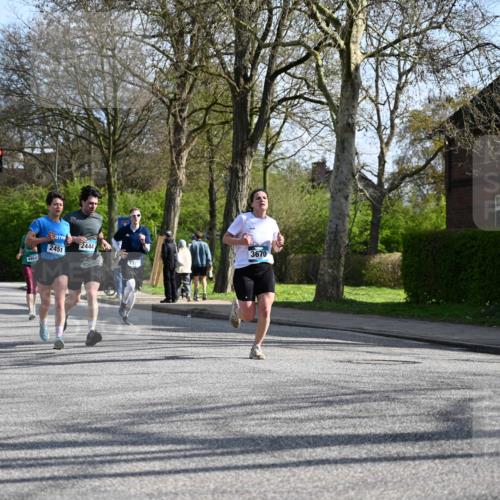 12.04.2026 - 45. Internationalen Wilhelmsburger Insellauf J. Mangold http://msf.ph/oto/9458646 12.04.2026 10:37:05 Ziel 5567, 2375, 2444, 3670, 2451, 2106, 4467, 4482, 4779, 3492, 5643, 3238, 2531, 5496, 5251, 3182, 2568, 2657 meine-sportfotos.de