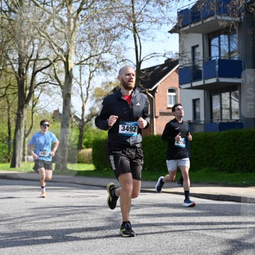 12.04.2026 - 45. Internationalen Wilhelmsburger Insellauf J. Mangold http://msf.ph/oto/9458742 12.04.2026 10:37:19 Ziel 2106, 4467, 4482, 4779, 3492, 5643, 3238, 2531, 5496, 5251, 3182, 2568, 2657, 4833, 5706, 2105, 4013, 3386 meine-sportfotos.de