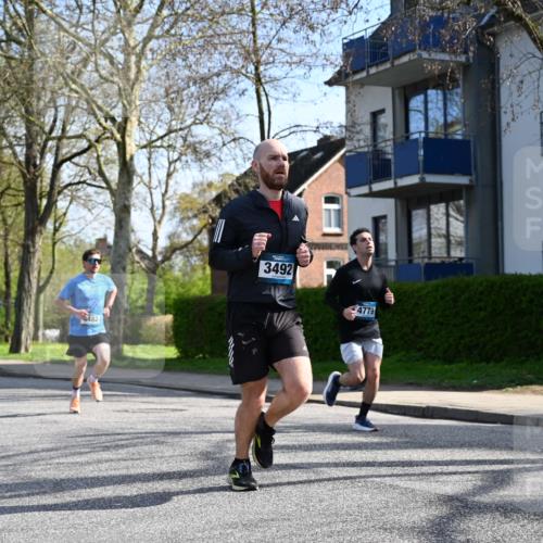 12.04.2026 - 45. Internationalen Wilhelmsburger Insellauf J. Mangold http://msf.ph/oto/9458744 12.04.2026 10:37:19 Ziel 2106, 4467, 4482, 4779, 3492, 5643, 3238, 2531, 5496, 5251, 3182, 2568, 2657, 4833, 5706, 2105, 4013, 3386 meine-sportfotos.de