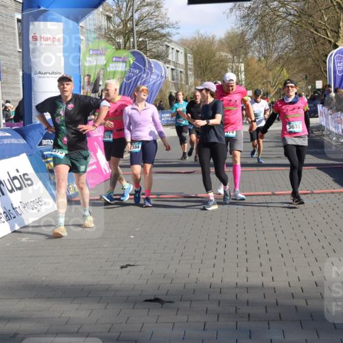 12.04.2026 - 45. Internationalen Wilhelmsburger Insellauf Strokosch-Dieckow http://msf.ph/oto/9458748 12.04.2026 10:48:32 Ziel 4415, 4681, 2373, 2384, 2442, 3631, 5578, 3414, 3307, 4882, 2053, 4563, 4866 meine-sportfotos.de