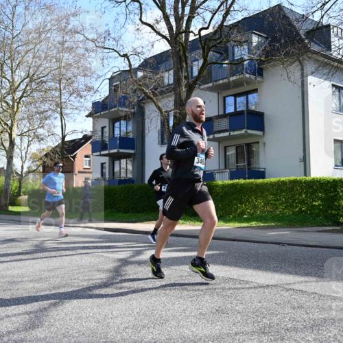 12.04.2026 - 45. Internationalen Wilhelmsburger Insellauf J. Mangold http://msf.ph/oto/9458756 12.04.2026 10:37:20 Ziel 2106, 4467, 4482, 4779, 3492, 5643, 3238, 2531, 5496, 5251, 3182, 2568, 2657, 4833, 5706, 4833, 5706, 2105, 4013, 3386 meine-sportfotos.de