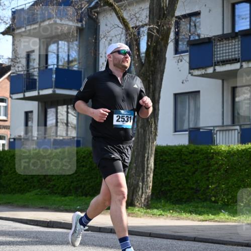 12.04.2026 - 45. Internationalen Wilhelmsburger Insellauf J. Mangold http://msf.ph/oto/9458791 12.04.2026 10:37:28 Ziel 4779, 3492, 5643, 3238, 2531, 5496, 5251, 3182, 2568, 2657, 4833, 5706, 2105, 4013, 3386, 5289, 2537, 2020, 5363, 2986 meine-sportfotos.de