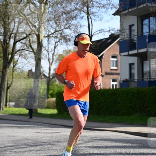 12.04.2026 - 45. Internationalen Wilhelmsburger Insellauf J. Mangold http://msf.ph/oto/9458800 12.04.2026 10:37:35 Ziel 3238, 2531, 5496, 5251, 3182, 2568, 2657, 4833, 5706, 2105, 4013, 3386, 5289, 2537, 2020, 5363, 2986, 5732, 3087, 4832 meine-sportfotos.de