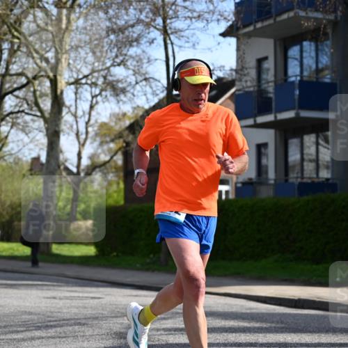 12.04.2026 - 45. Internationalen Wilhelmsburger Insellauf J. Mangold http://msf.ph/oto/9458803 12.04.2026 10:37:35 Ziel 3238, 2531, 5496, 5251, 3182, 2568, 2657, 4833, 5706, 2105, 4013, 3386, 5289, 2537, 2020, 5363, 2986, 5732, 3087, 4832 meine-sportfotos.de
