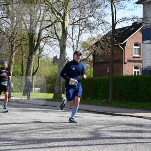 12.04.2026 - 45. Internationalen Wilhelmsburger Insellauf J. Mangold http://msf.ph/oto/9458833 12.04.2026 10:37:51 Ziel 2568, 2657, 4833, 5706, 2105, 4013, 3386, 5289, 2537, 2020, 5363, 2986, 2986, 5732, 3087, 4832, 2605, 2614, 4063, 3214, 2710 meine-sportfotos.de