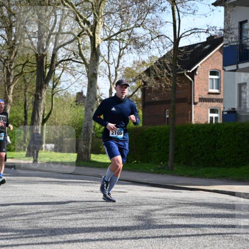 12.04.2026 - 45. Internationalen Wilhelmsburger Insellauf J. Mangold http://msf.ph/oto/9458835 12.04.2026 10:37:51 Ziel 2568, 2657, 4833, 5706, 2105, 4013, 3386, 5289, 2537, 2020, 5363, 2986, 2986, 5732, 3087, 4832, 2605, 2614, 4063, 3214, 2710 meine-sportfotos.de