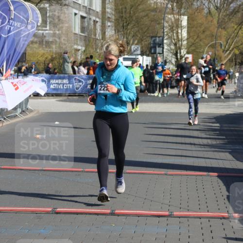 12.04.2026 - 45. Internationalen Wilhelmsburger Insellauf Strokosch-Dieckow http://msf.ph/oto/9458841 12.04.2026 11:05:20 Ziel 2225 meine-sportfotos.de