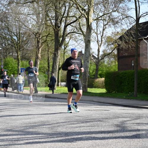 12.04.2026 - 45. Internationalen Wilhelmsburger Insellauf J. Mangold http://msf.ph/oto/9458842 12.04.2026 10:37:52 Ziel 2657, 4833, 5706, 2105, 4013, 3386, 5289, 2537, 2020, 5363, 2986, 5732, 3087, 4832, 2605, 2614, 4063, 3214, 2710 meine-sportfotos.de