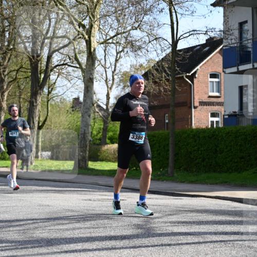 12.04.2026 - 45. Internationalen Wilhelmsburger Insellauf J. Mangold http://msf.ph/oto/9458854 12.04.2026 10:37:53 Ziel 2657, 4833, 5706, 2105, 4013, 3386, 5289, 2537, 2020, 5363, 2986, 5732, 3087, 4832, 2605, 2614, 4063, 3214, 2710 meine-sportfotos.de