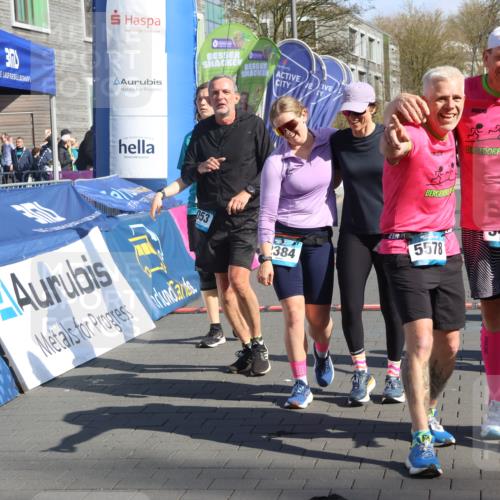 12.04.2026 - 45. Internationalen Wilhelmsburger Insellauf Strokosch-Dieckow http://msf.ph/oto/9458855 12.04.2026 10:48:36 Ziel 3307, 4882, 2053, 4563, 4866, 2438 meine-sportfotos.de