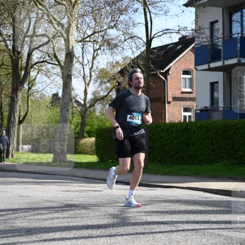12.04.2026 - 45. Internationalen Wilhelmsburger Insellauf J. Mangold http://msf.ph/oto/9458872 12.04.2026 10:37:55 Ziel 4833, 5706, 2105, 4013, 3386, 5289, 2537, 2020, 5363, 2986, 5732, 3087, 4832, 2605, 2614, 4063, 3214, 2710 meine-sportfotos.de