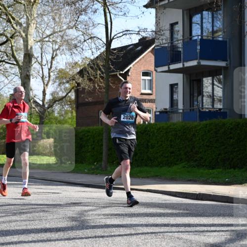 12.04.2026 - 45. Internationalen Wilhelmsburger Insellauf J. Mangold http://msf.ph/oto/9458881 12.04.2026 10:37:58 Ziel 2105, 4013, 3386, 5289, 2537, 2020, 5363, 2986, 5732, 3087, 4832, 3087, 4832, 2605, 2614, 4063, 3214, 3214, 2710, 4264 meine-sportfotos.de