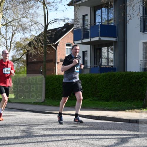 12.04.2026 - 45. Internationalen Wilhelmsburger Insellauf J. Mangold http://msf.ph/oto/9458885 12.04.2026 10:37:58 Ziel 2105, 4013, 3386, 5289, 2537, 2020, 5363, 2986, 5732, 3087, 4832, 3087, 4832, 2605, 2614, 4063, 3214, 3214, 2710, 4264 meine-sportfotos.de