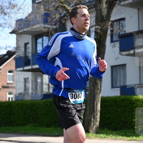 12.04.2026 - 45. Internationalen Wilhelmsburger Insellauf J. Mangold http://msf.ph/oto/9458938 12.04.2026 10:38:09 Ziel 5289, 2537, 2020, 5363, 2986, 5732, 3087, 4832, 2605, 2614, 4063, 4063, 3214, 2710, 4264, 4264, 3911 meine-sportfotos.de