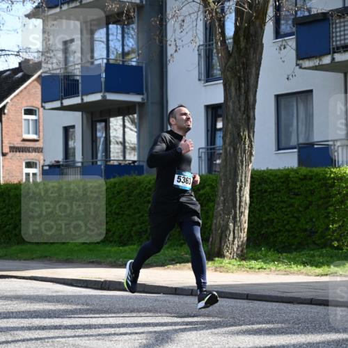 12.04.2026 - 45. Internationalen Wilhelmsburger Insellauf J. Mangold http://msf.ph/oto/9458947 12.04.2026 10:38:10 Ziel 5289, 2537, 2020, 5363, 2986, 5732, 3087, 4832, 2605, 2614, 4063, 3214, 3214, 2710, 4264, 3911 meine-sportfotos.de