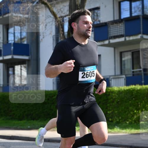 12.04.2026 - 45. Internationalen Wilhelmsburger Insellauf J. Mangold http://msf.ph/oto/9458998 12.04.2026 10:38:14 Ziel 5363, 2986, 5732, 3087, 4832, 2605, 2614, 4063, 3214, 2710, 4264, 3911, 5511, 4679, 2115 meine-sportfotos.de