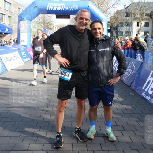 12.04.2026 - 45. Internationalen Wilhelmsburger Insellauf Strokosch-Dieckow http://msf.ph/oto/9459018 12.04.2026 10:48:48 Ziel 2854, 2887, 3103, 4424, 3509, 4768, 3060 meine-sportfotos.de