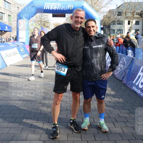 12.04.2026 - 45. Internationalen Wilhelmsburger Insellauf Strokosch-Dieckow http://msf.ph/oto/9459027 12.04.2026 10:48:48 Ziel 2854, 2887, 3103, 4424, 3509, 4768, 3060 meine-sportfotos.de