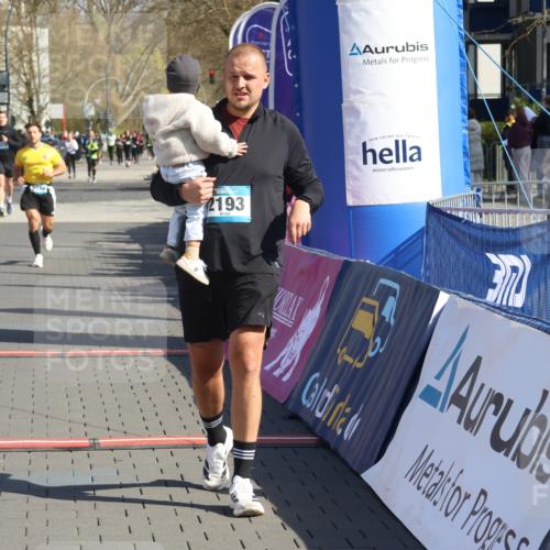 12.04.2026 - 45. Internationalen Wilhelmsburger Insellauf Strokosch-Dieckow http://msf.ph/oto/9459056 12.04.2026 11:05:38 Ziel 2730, 2193, 4440, 4870, 2530, 3743 meine-sportfotos.de
