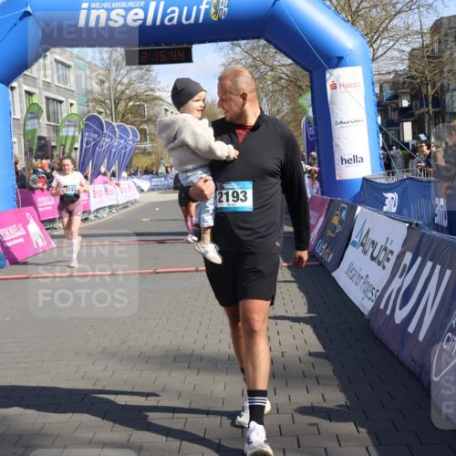 12.04.2026 - 45. Internationalen Wilhelmsburger Insellauf Strokosch-Dieckow http://msf.ph/oto/9459106 12.04.2026 11:05:42 Ziel 2530, 3743, 5748, 4464, 5810 meine-sportfotos.de