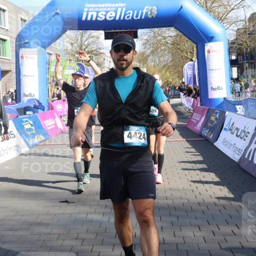 12.04.2026 - 45. Internationalen Wilhelmsburger Insellauf Strokosch-Dieckow http://msf.ph/oto/9459123 12.04.2026 10:48:54 Ziel 3509, 4768, 3060, 3063, 2992, 2846, 3722, 4088, 4913 meine-sportfotos.de