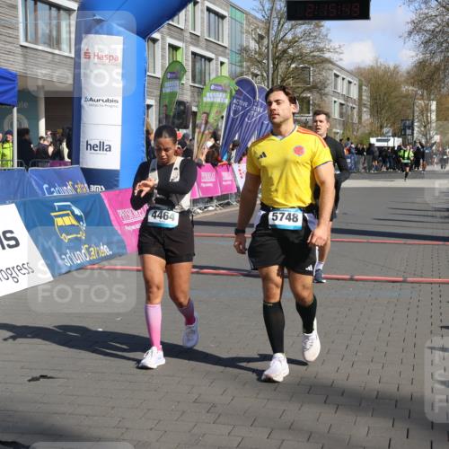 12.04.2026 - 45. Internationalen Wilhelmsburger Insellauf Strokosch-Dieckow http://msf.ph/oto/9459240 12.04.2026 11:05:47 Ziel 5748, 4464, 5810 meine-sportfotos.de
