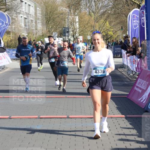 12.04.2026 - 45. Internationalen Wilhelmsburger Insellauf Strokosch-Dieckow http://msf.ph/oto/9459302 12.04.2026 10:49:15 Ziel 4336, 3760, 3695, 5039, 2672, 4789 meine-sportfotos.de