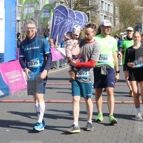 12.04.2026 - 45. Internationalen Wilhelmsburger Insellauf Strokosch-Dieckow http://msf.ph/oto/9459510 12.04.2026 10:49:22 Ziel 4789, 4661, 5360, 5649, 2649, 2231, 3200 meine-sportfotos.de