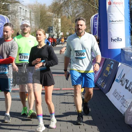 12.04.2026 - 45. Internationalen Wilhelmsburger Insellauf Strokosch-Dieckow http://msf.ph/oto/9459533 12.04.2026 10:49:23 Ziel 4789, 4661, 5360, 5649, 2649, 2231, 3200, 4185, 2179 meine-sportfotos.de