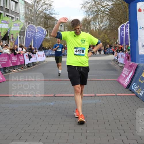 12.04.2026 - 45. Internationalen Wilhelmsburger Insellauf Strokosch-Dieckow http://msf.ph/oto/9459575 12.04.2026 13:00:55 Laufen  meine-sportfotos.de